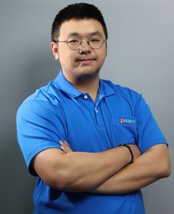 Azzur Huang